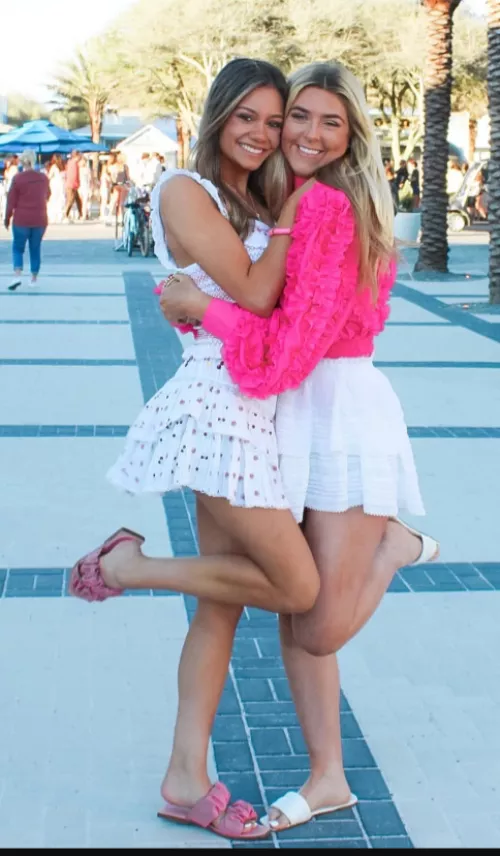 💓 or ⚪ footwear by Chaturbater1