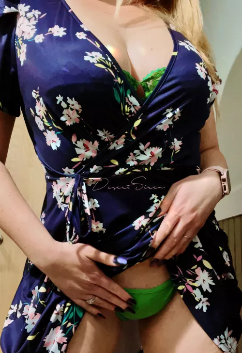 Out and about, and already feeling lucky 🍀 by Desert_Siren