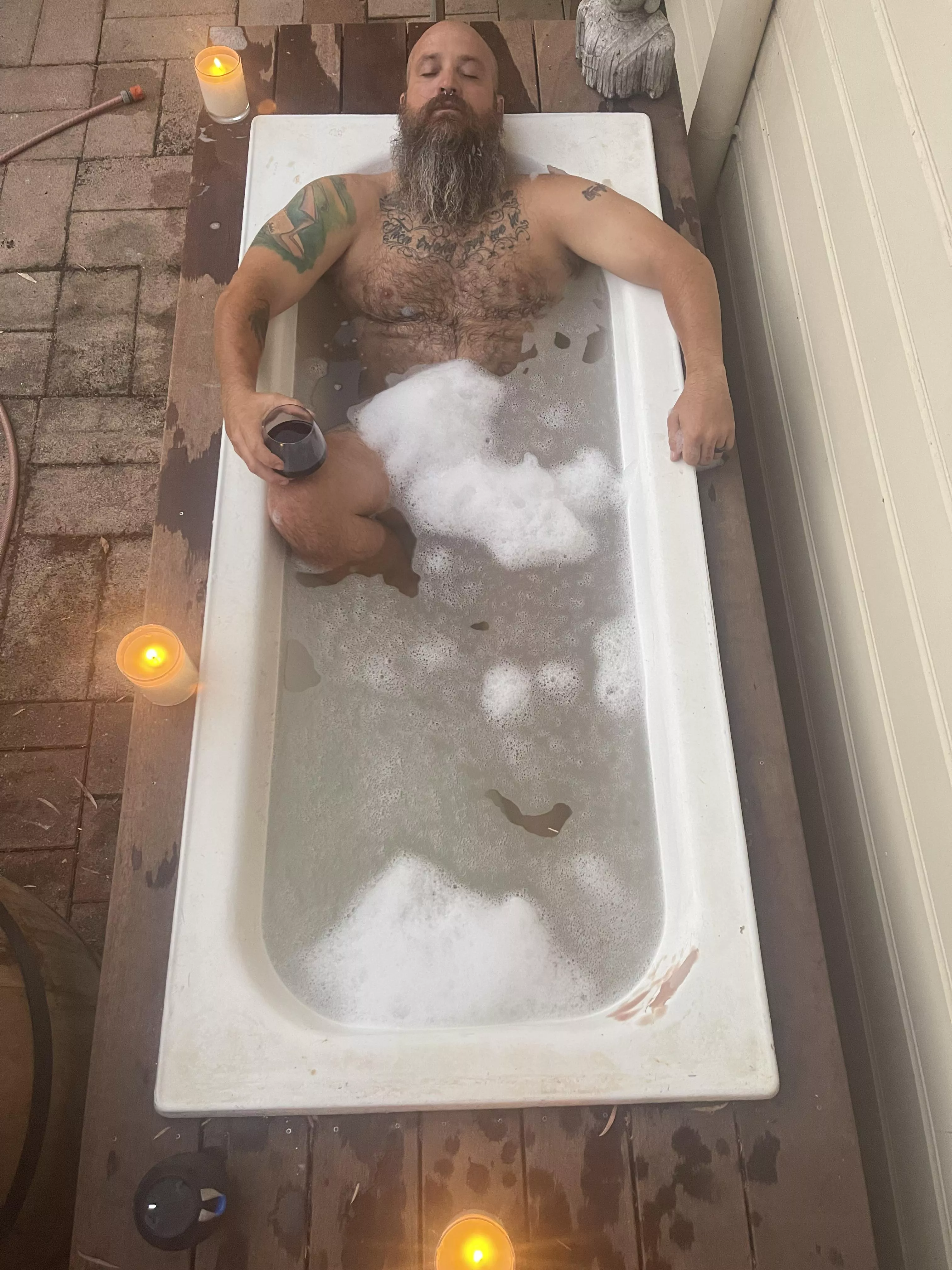 Outdoor bath and red wine 🍷 m [45] posted by Same-Entertainer-655