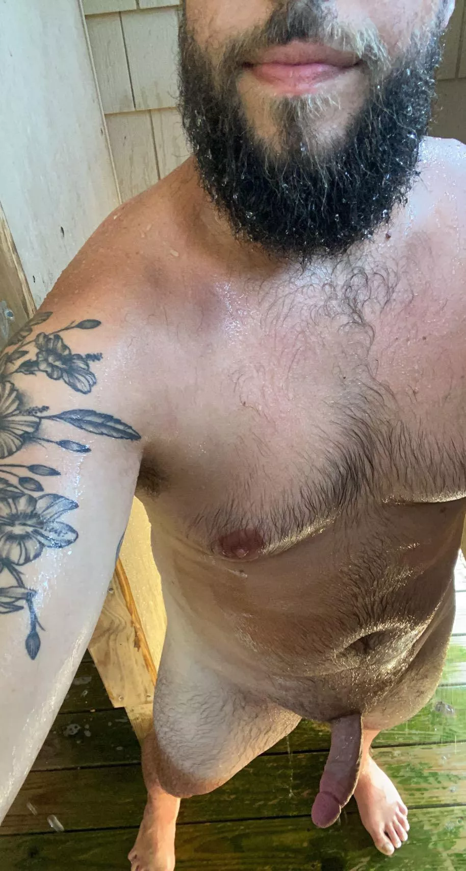 Outdoor shower season is nearly here 🙌🏻 posted by ac0186