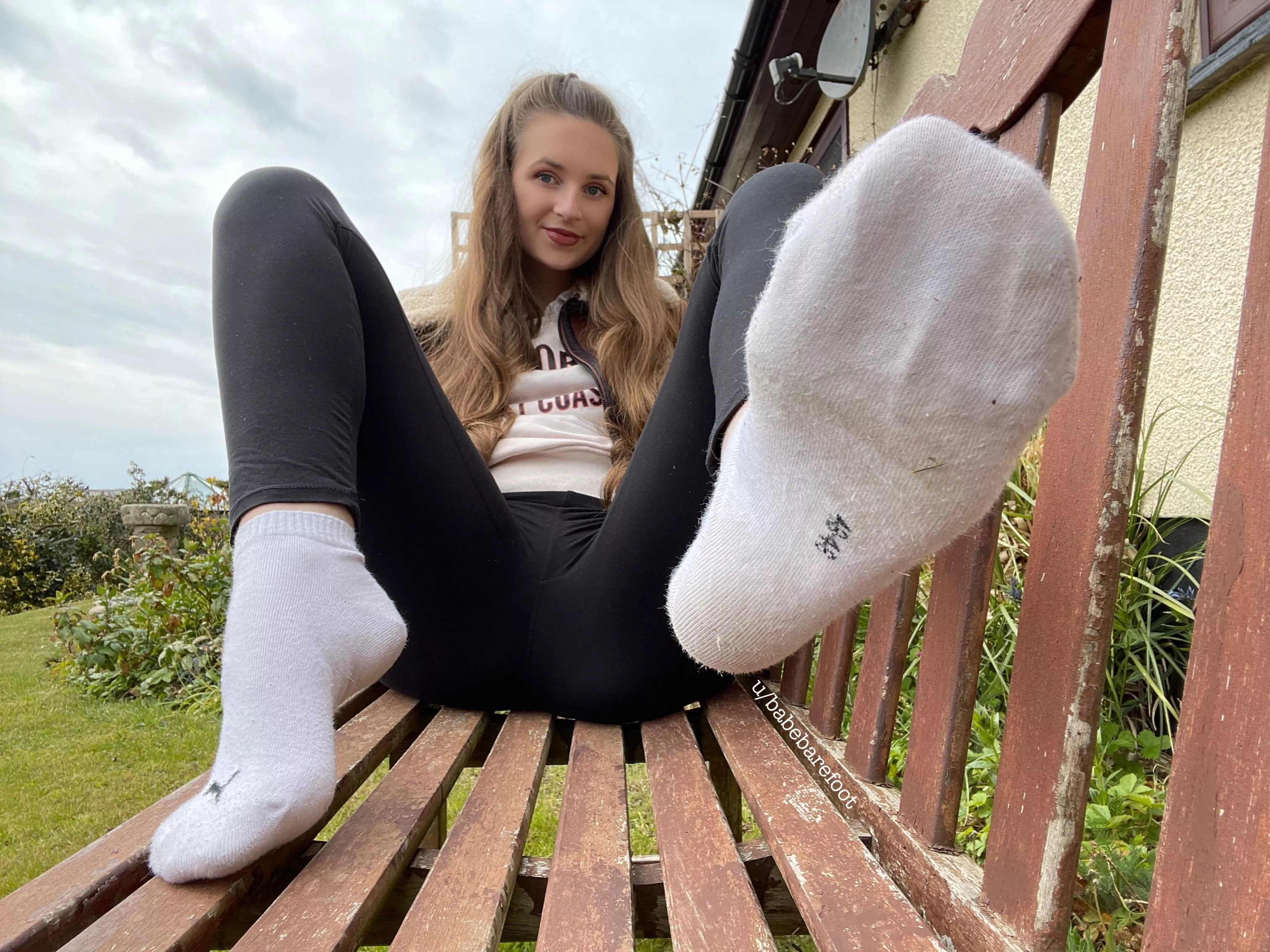 Outdoors with my ankle socks 🤍 posted by BabeBarefoot