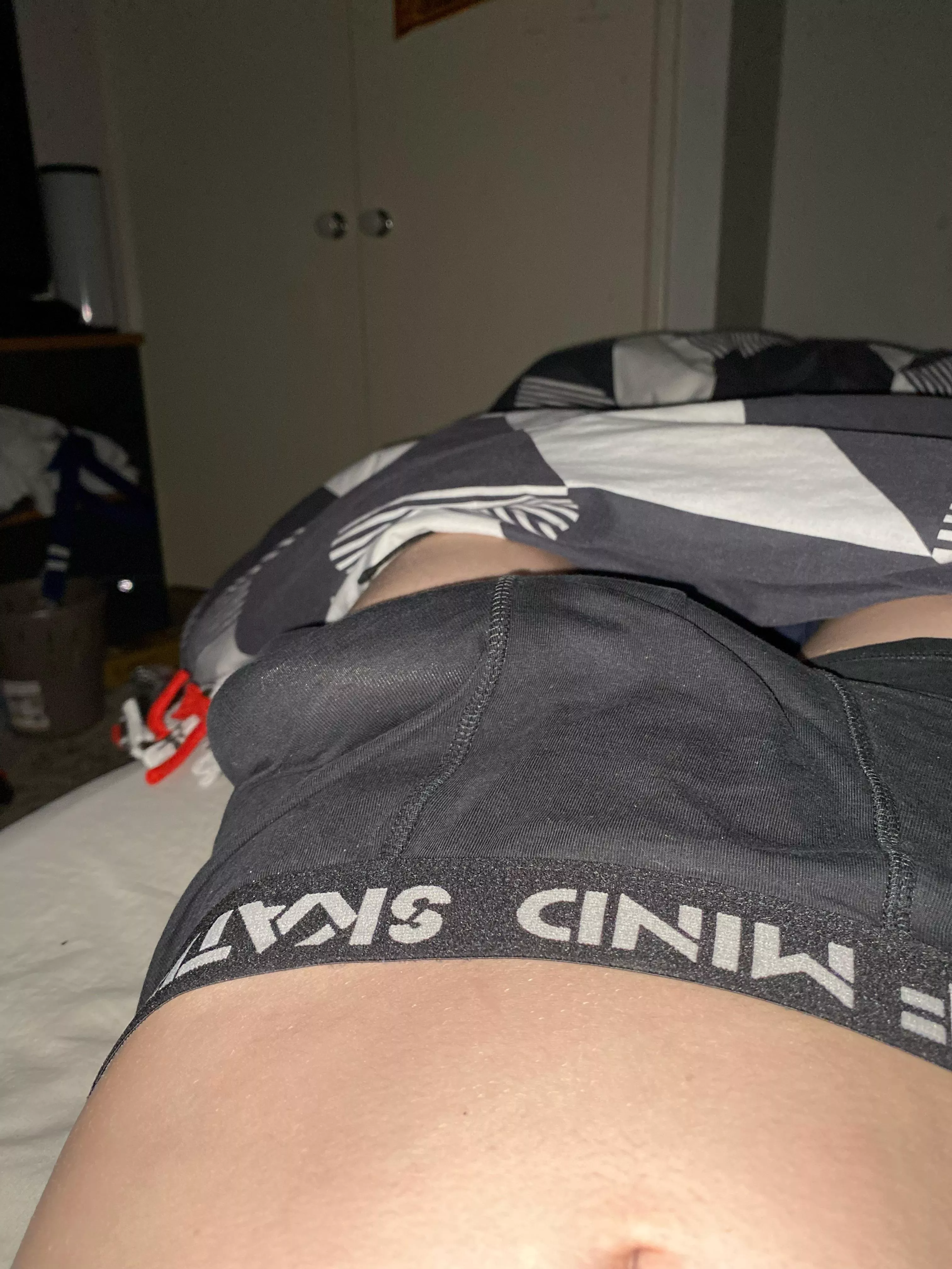 Over hanging posted by SendMePicsinDms