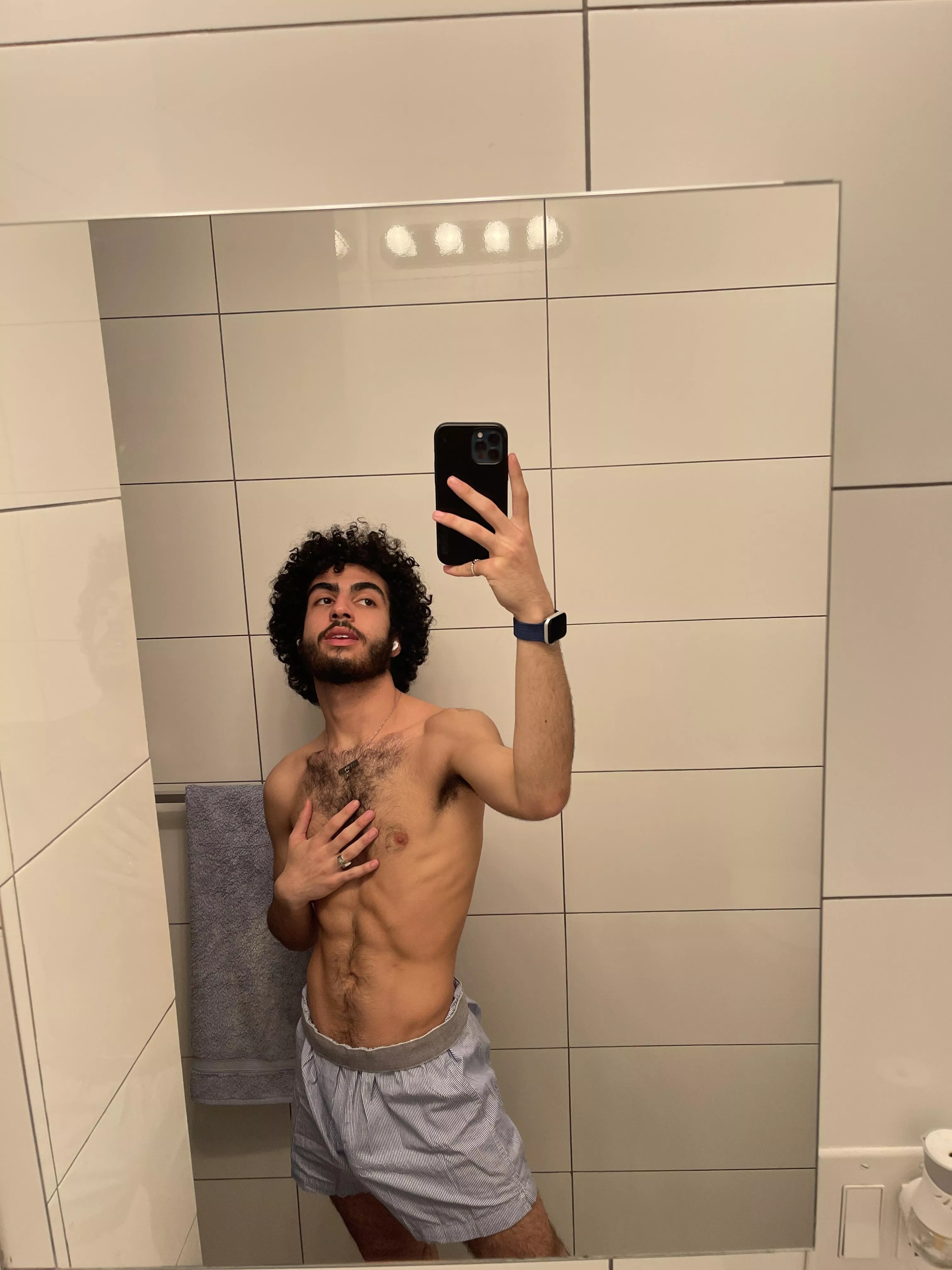 Oversized j crew boxers posted by Kevincerrr