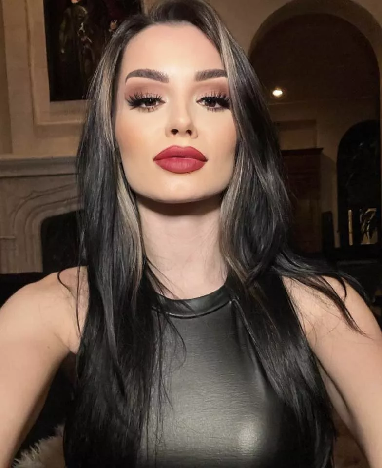 Paige 💋 posted by Bigbritishcock234