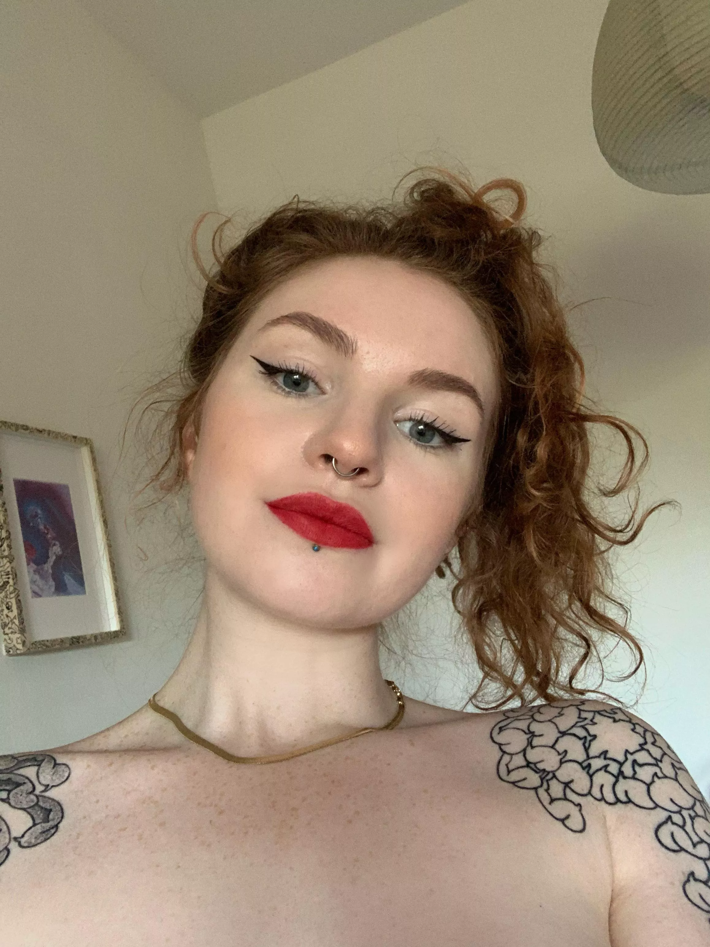 Pale freckled redhead checking in 👋 posted by kokabyn