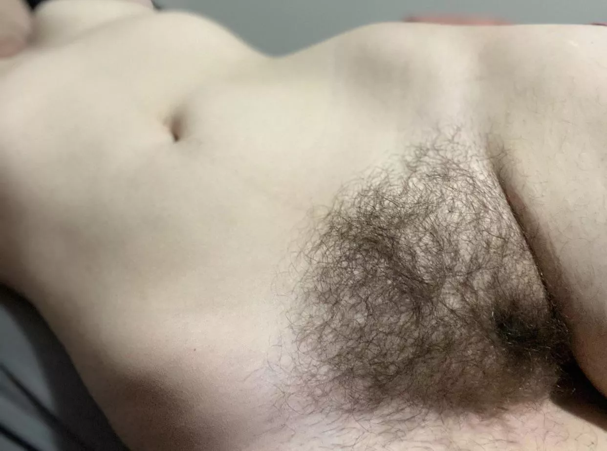 Pale girls with bushes?(: posted by GoddessCiaraa