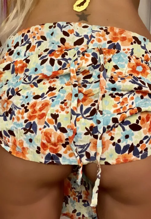 Panties are never needed with short skirts 🤫😈 by RylerinCa