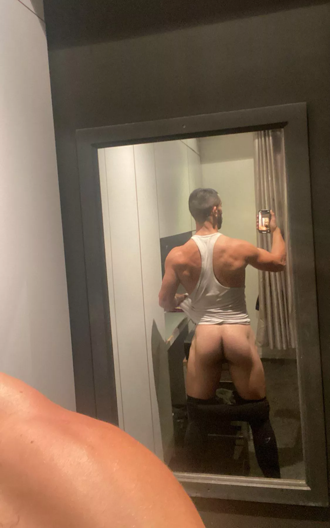 pants on or off? What do y’all think? (24) posted by musclekiddo