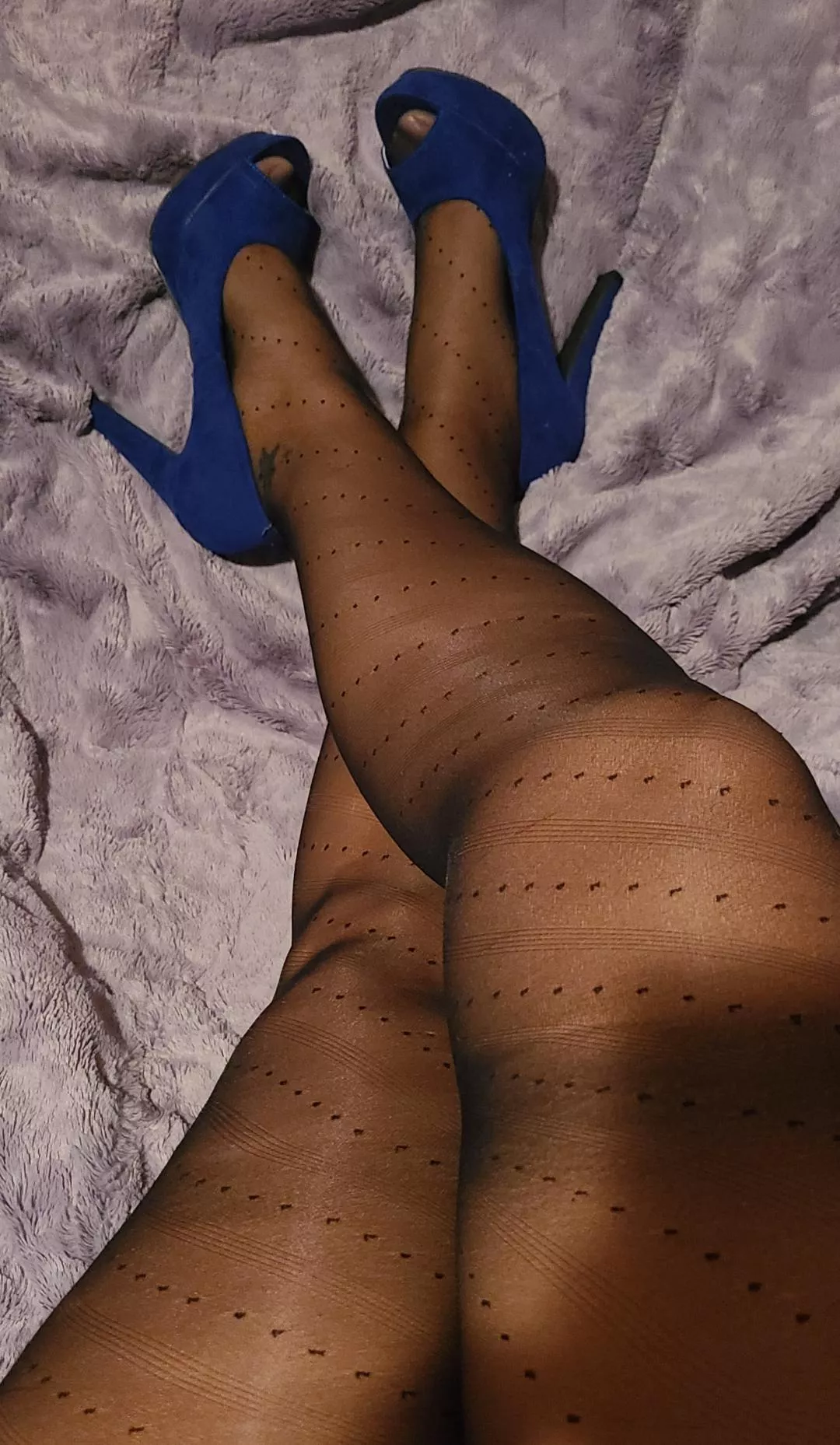pantyhose and heels posted by Bogie81