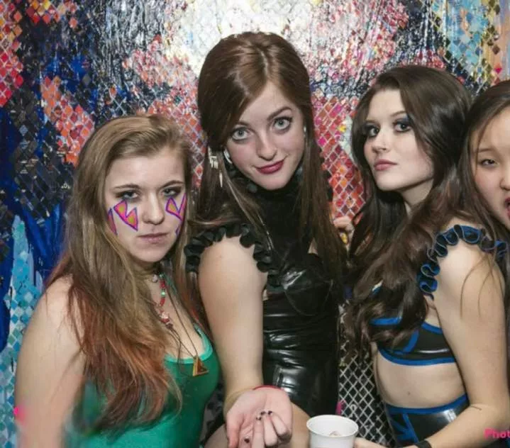 Party girls posted by lemonddd