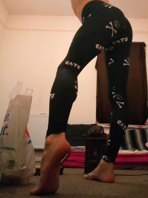 Peach Perfect 🍑😌😚👣 by StrafeKing1991