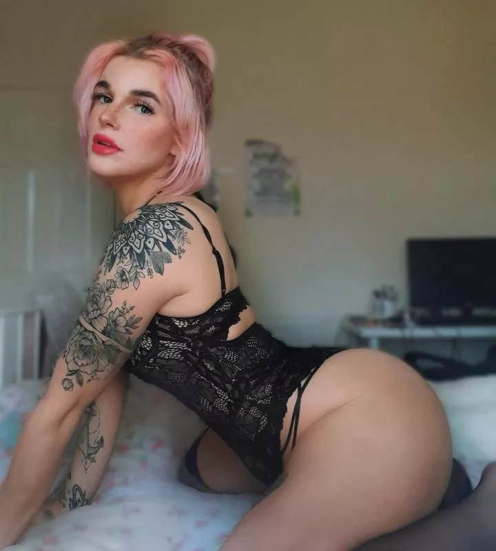 Peachi (@british_peach_x) [instagram] posted by British_p3ach