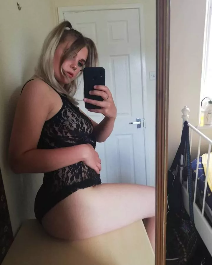 Peachi (@british_peach_x) [instagram] posted by British_p3ach