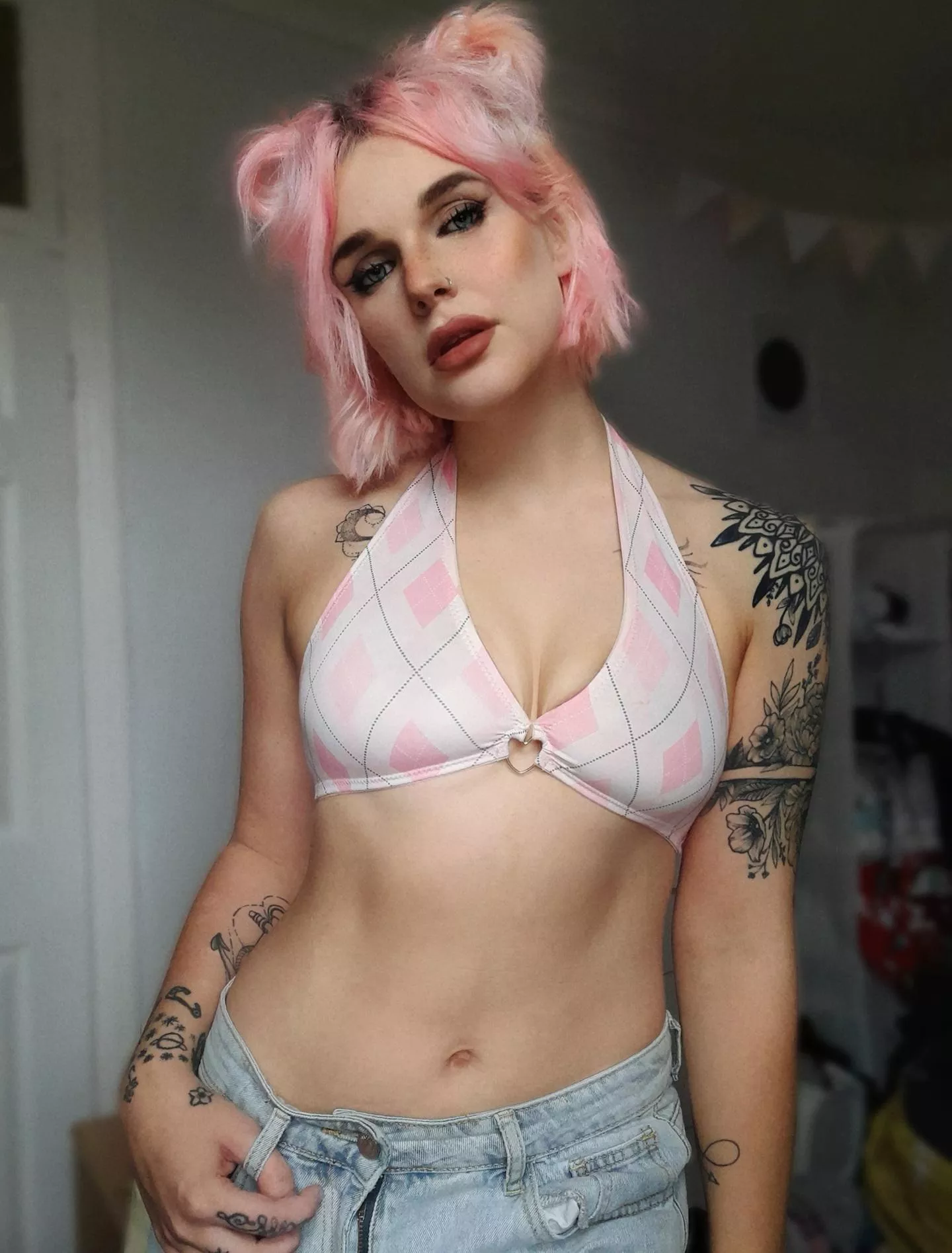 Peachi (@peachi_x_) [instagram] posted by British_p3ach