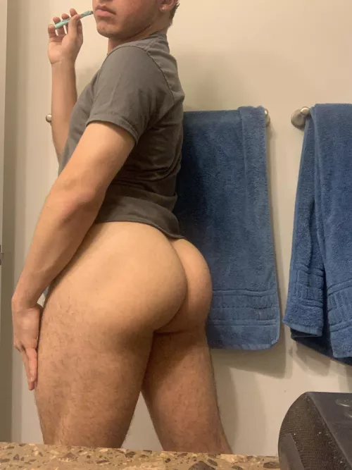 Peachy day by lucapeaches