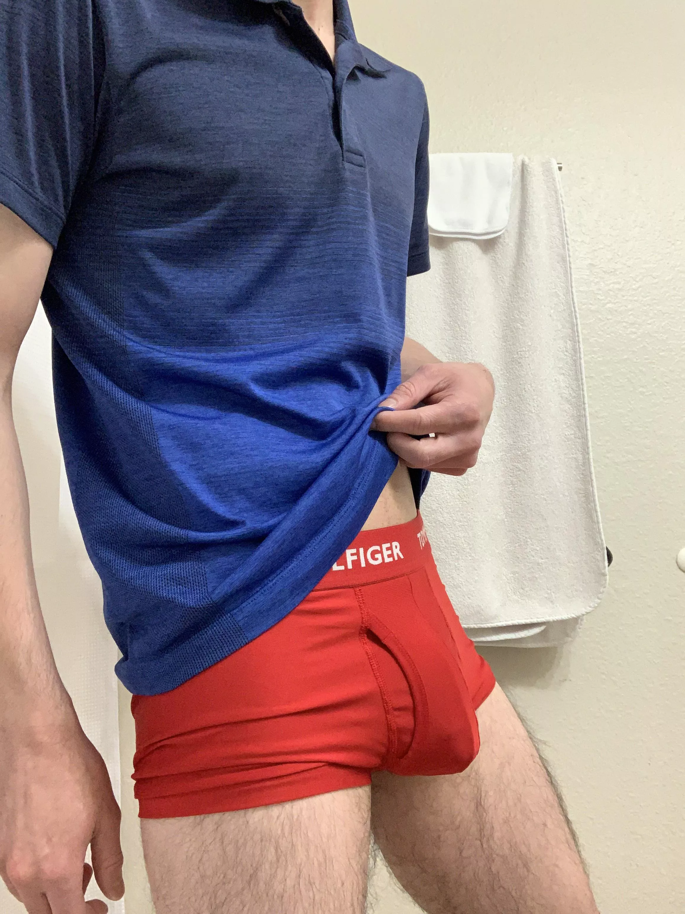 Peak of today’s boxers posted by bottombriefboy