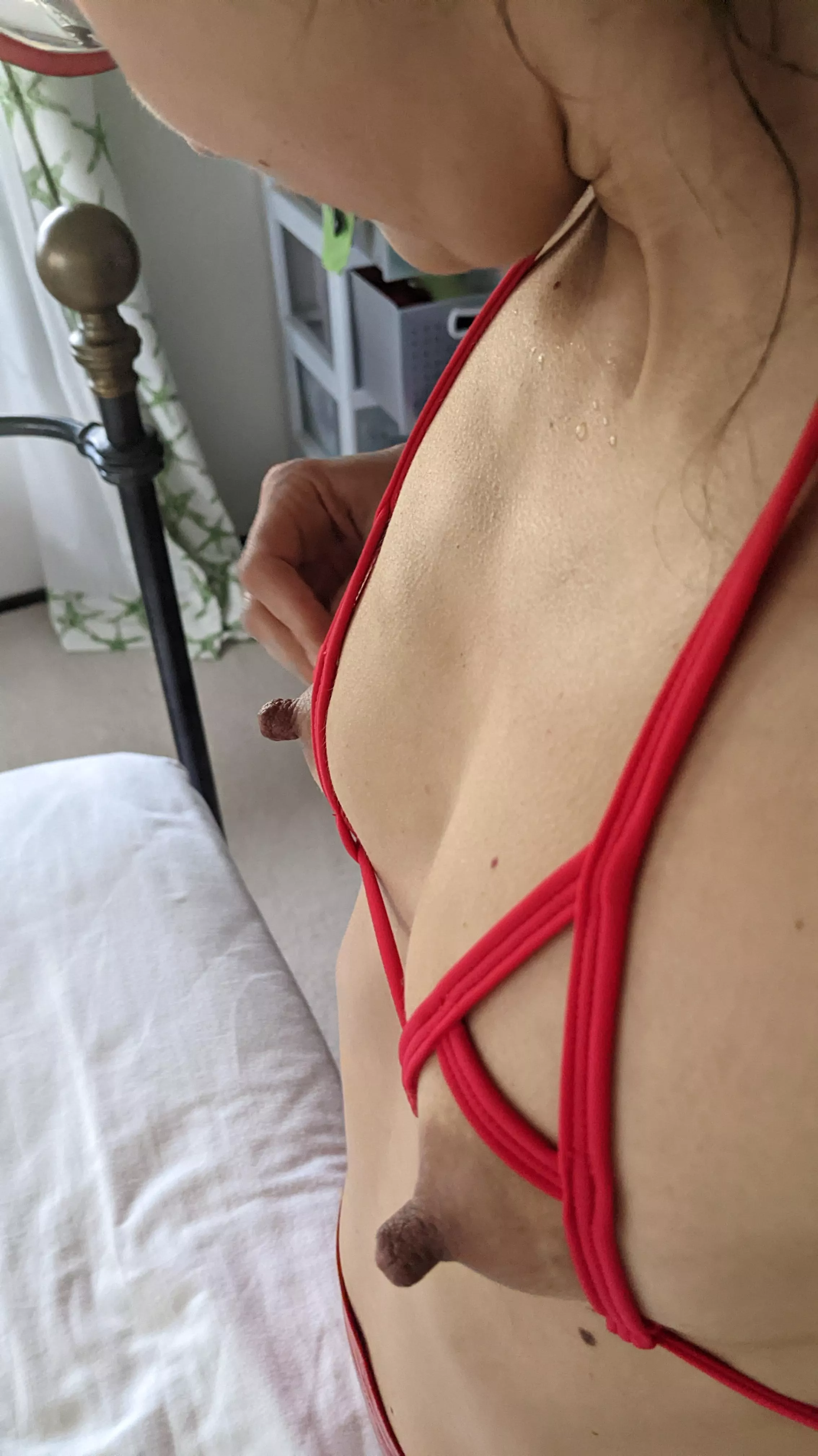 Peek over my shoulder (43f) posted by OceanLoversCR