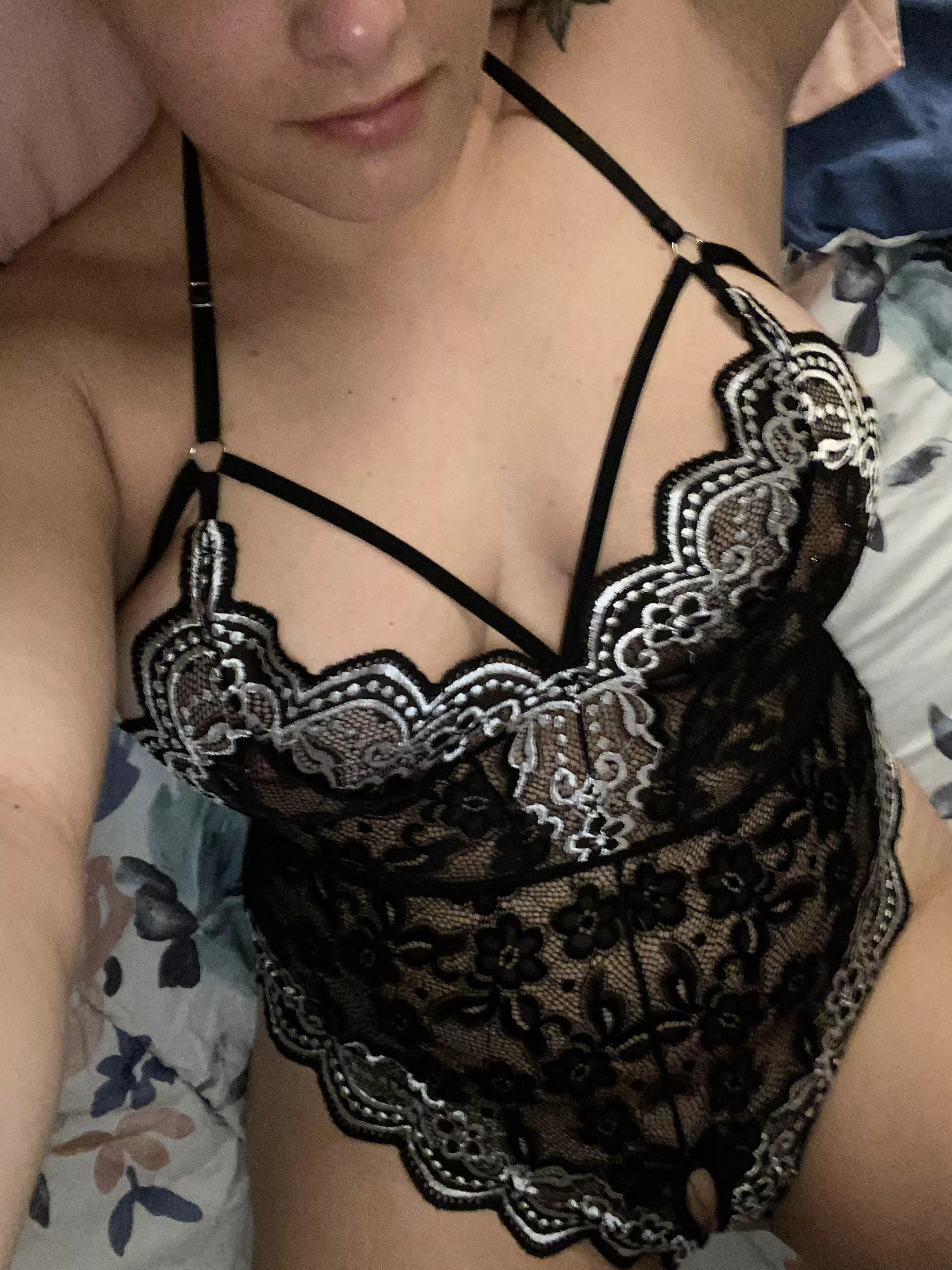 Peekaboo 😉 posted by baDDkittykat