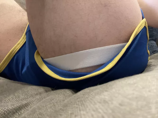 Peekaboo by anonexhibitioner