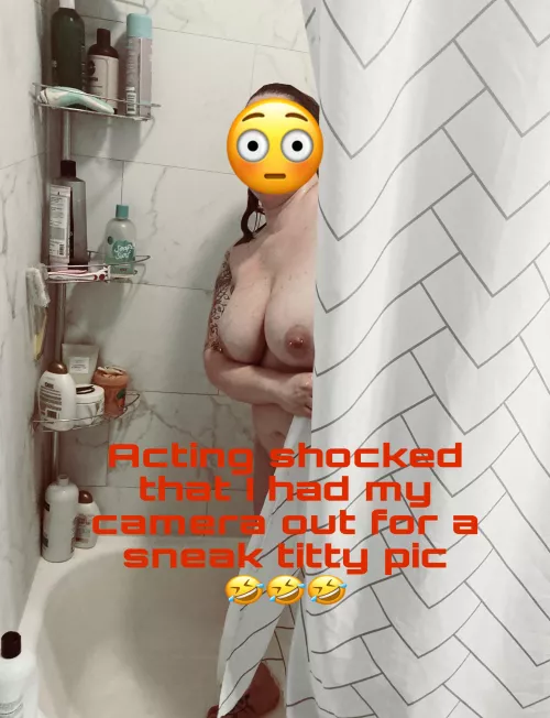 Peekaboo! 🥰 by iheartbettynugs88