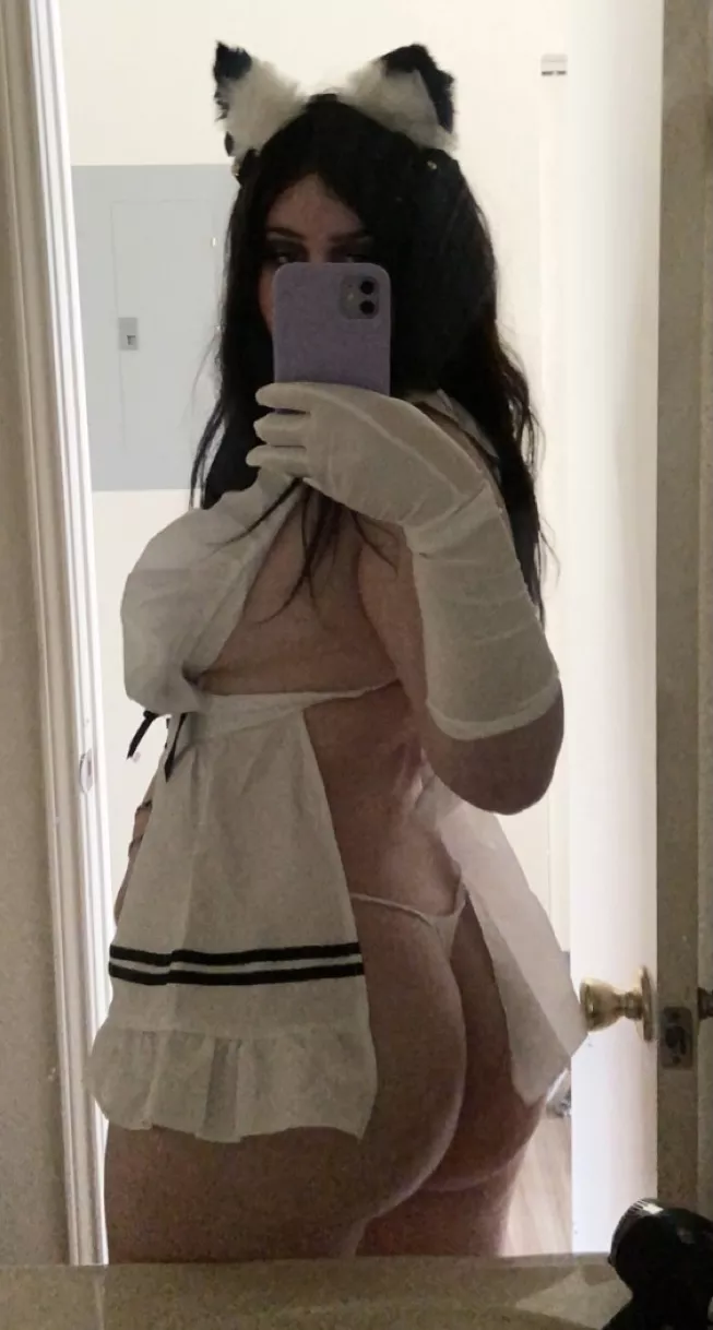 Peekaboo thong posted by purplebentley