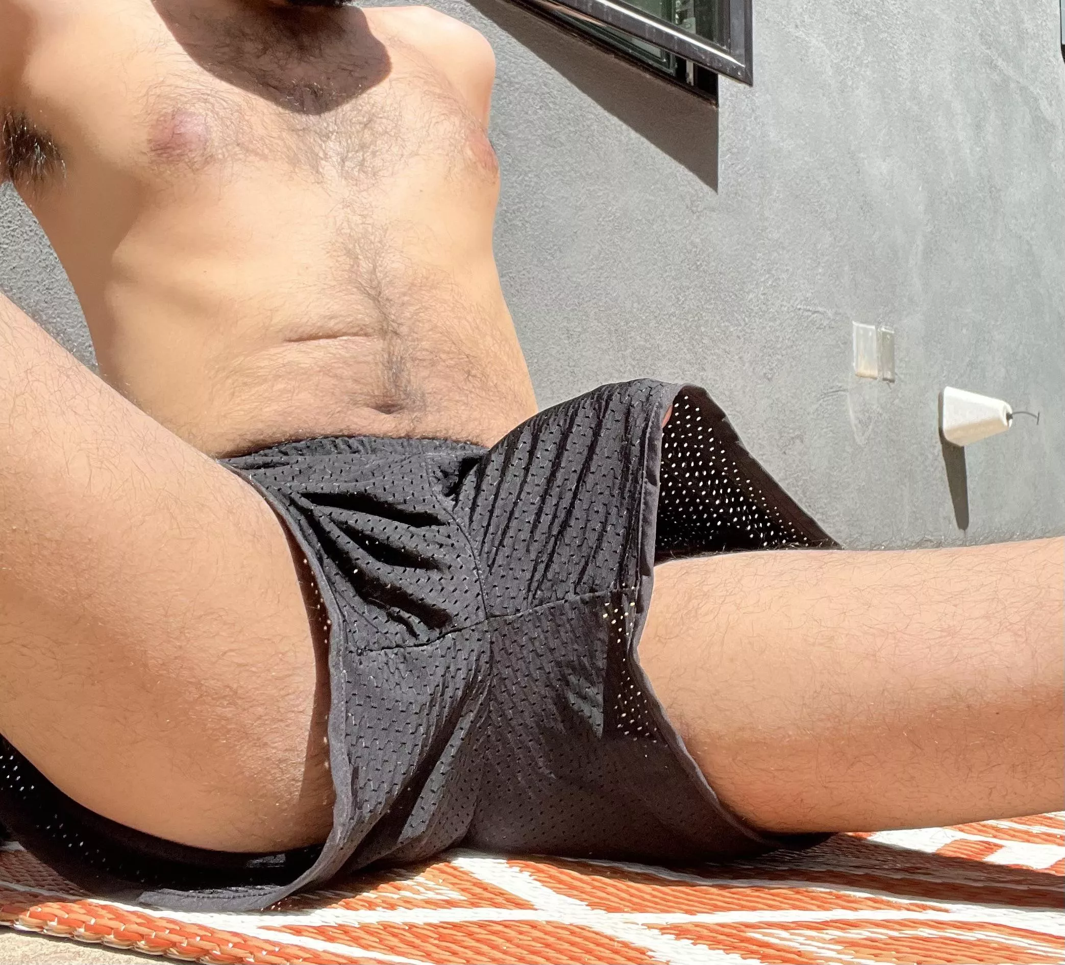 peekin out posted by sp108am