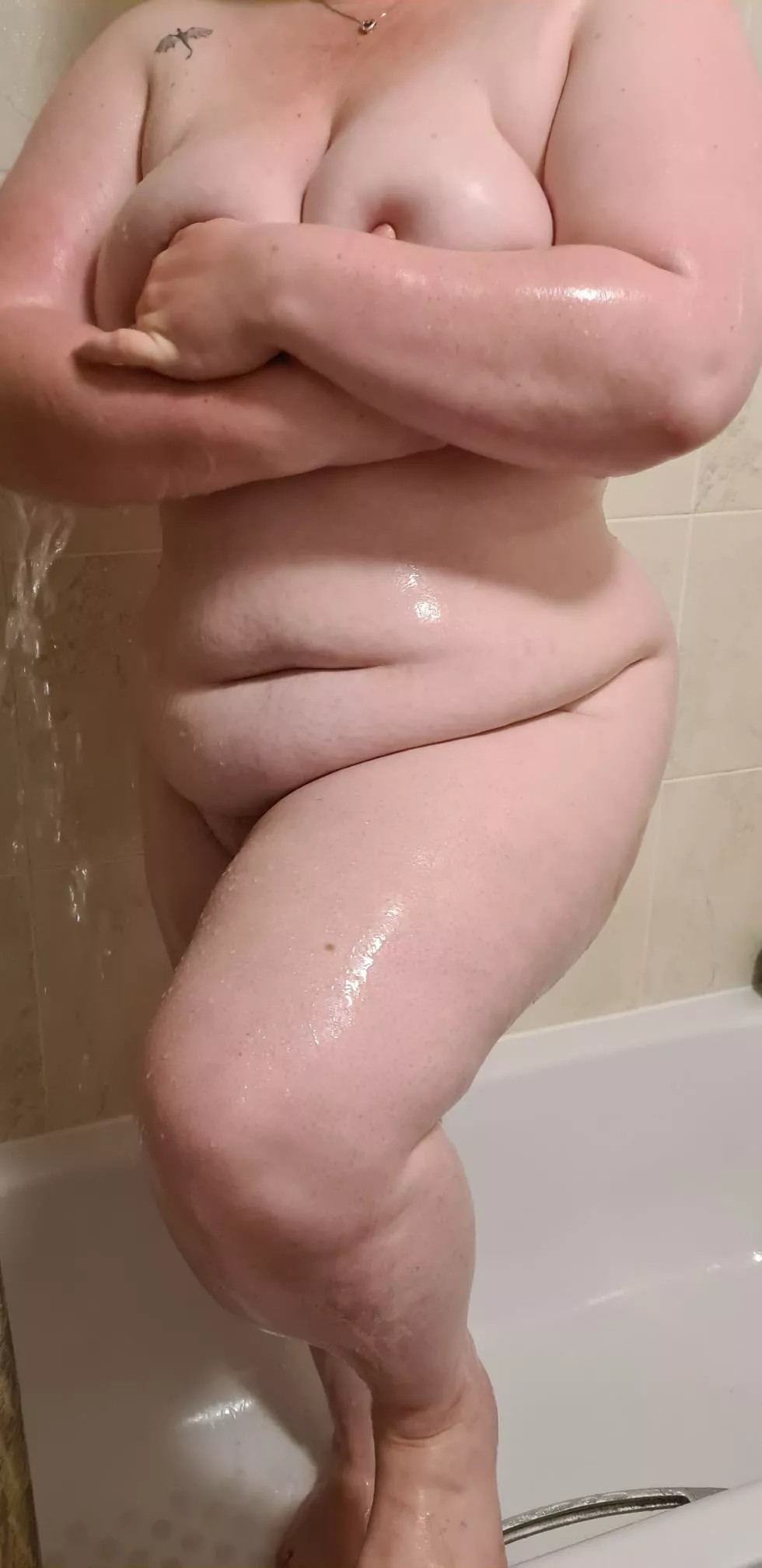 peeking on Mummy in the shower? You naughty filthy boy posted by AnnieIsNaughty