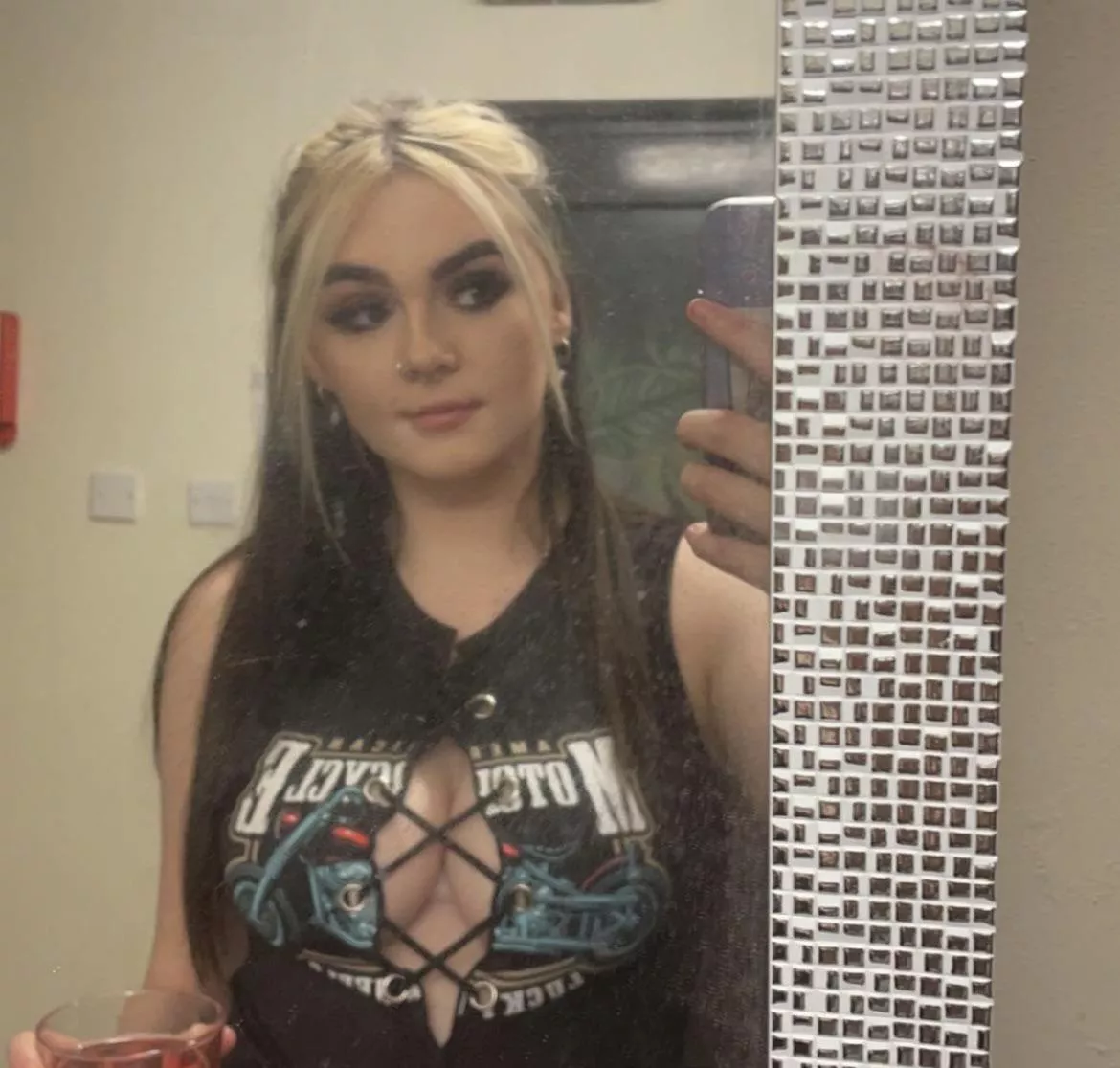 Peeking out posted by Sudden_Ad8236