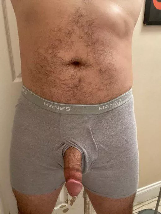 peeking out 👻 posted by helpslipfrank-1992