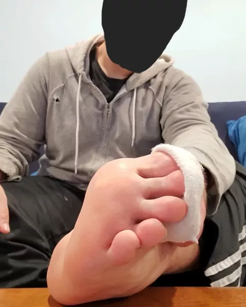 Peeling my sock off. releasing that foot scent 😏 by Sckb4u