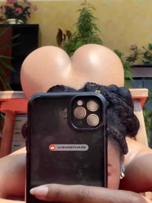 Perfect angle. Isn’t it? by sunsthaze