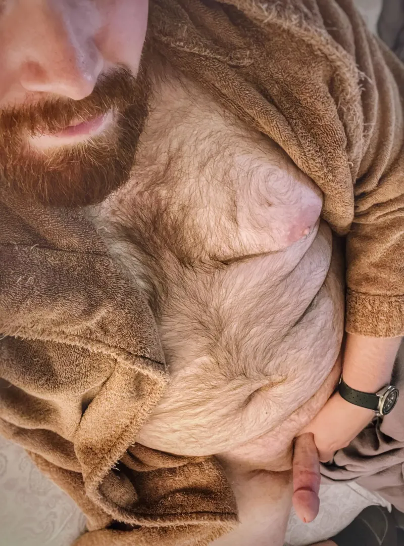Perfect cuddle weather. Dontcha think? 😈 posted by PM_ME_BBQ_PICS