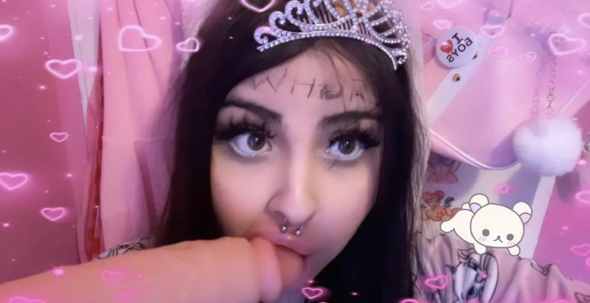 perfect face to be ruined posted by AngelbbDOLL