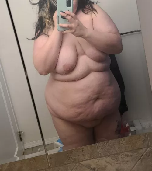 Perhaps you'd like to join me in the shower? by AimlessRoamer