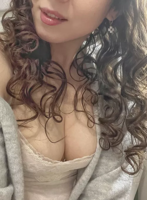 Period boobs cleavage:) by vintagehearts20