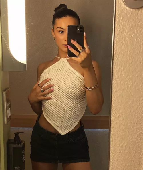 petite 😍 by Excellent_Yogurt_925