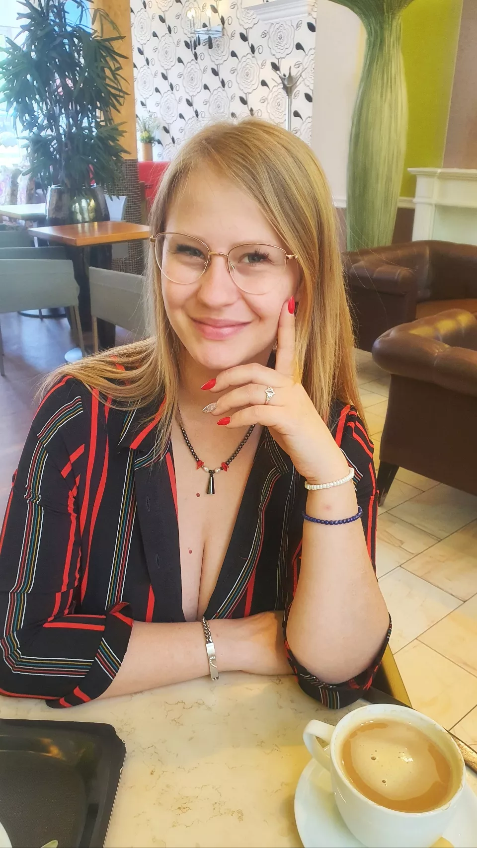 Photo over coffee in between lectures. posted by CukierkowaZgrywuska