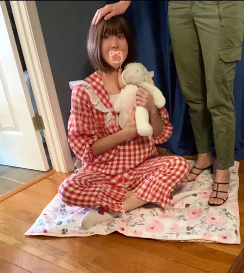 Photo with mommy, but she’s shy about showing her face ☺️❤️ by luvmymommy23