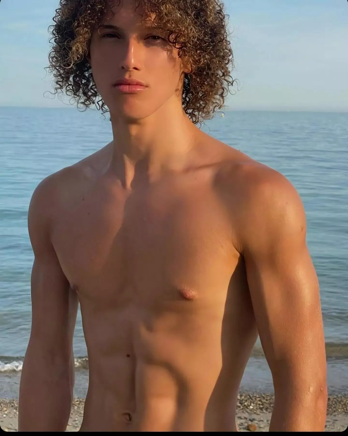 pic submitted by fashion model ✨️ Khaled Amri posted by JaguarAccomplished15