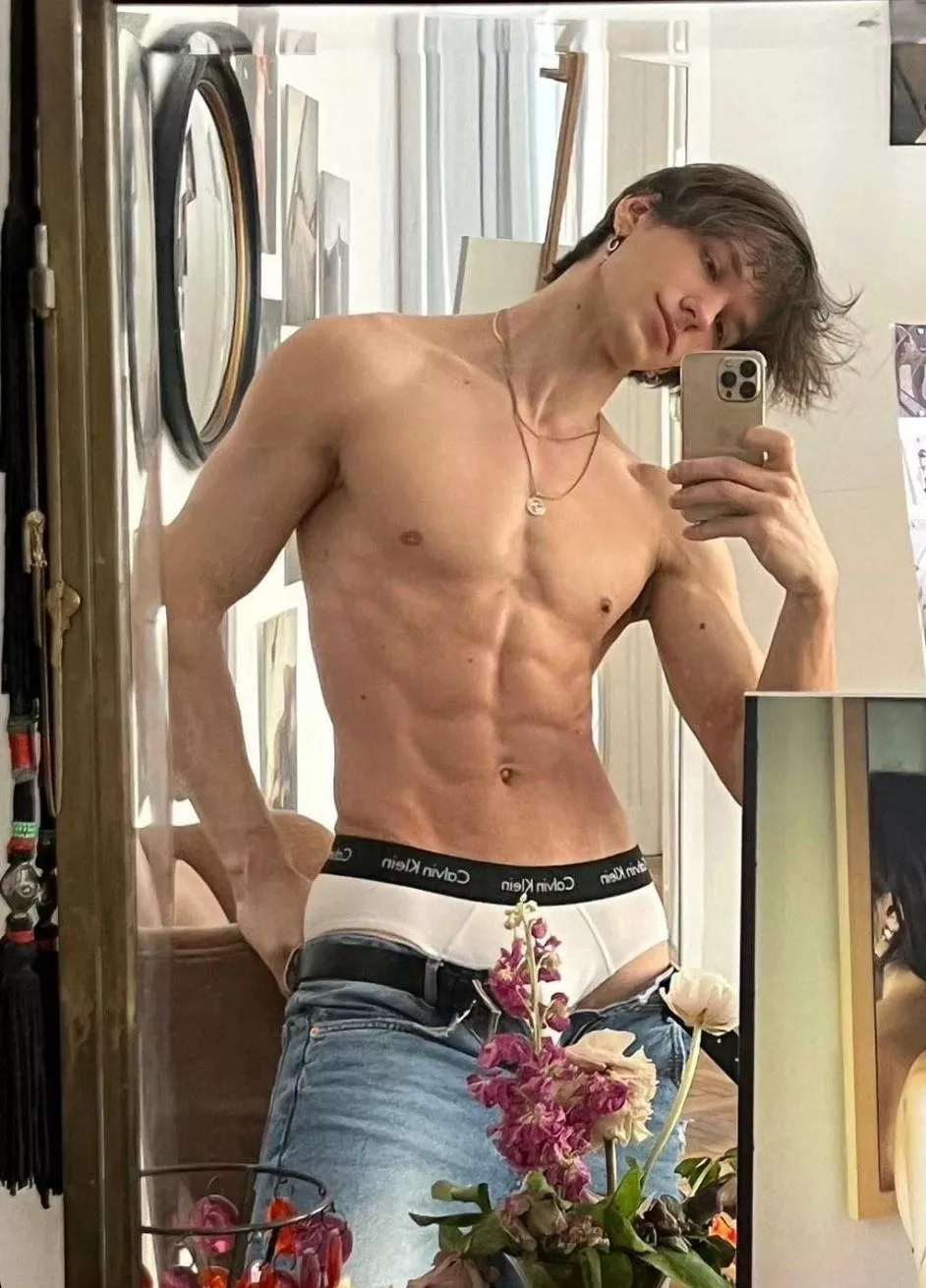 Pic submitted by model: Andrii Levchenko posted by JaguarAccomplished15