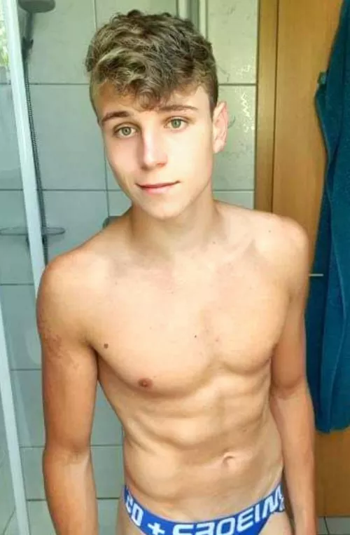 pic submitted by model: Moriz by JaguarAccomplished15