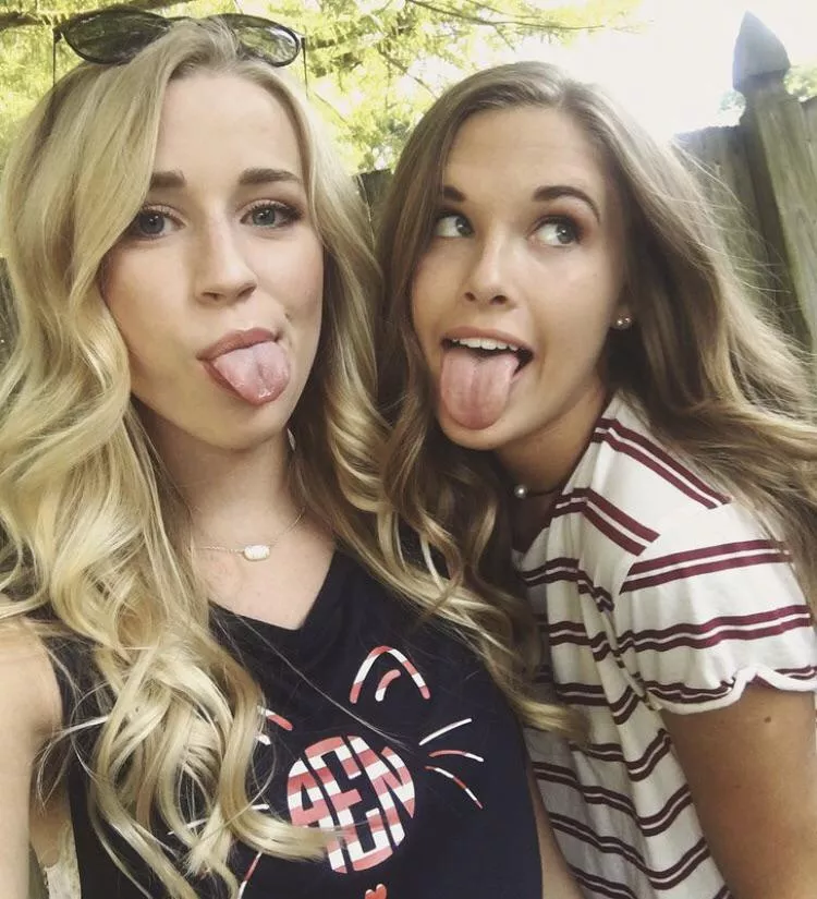 Pick a tongue posted by FrodoSkwalkerSnow