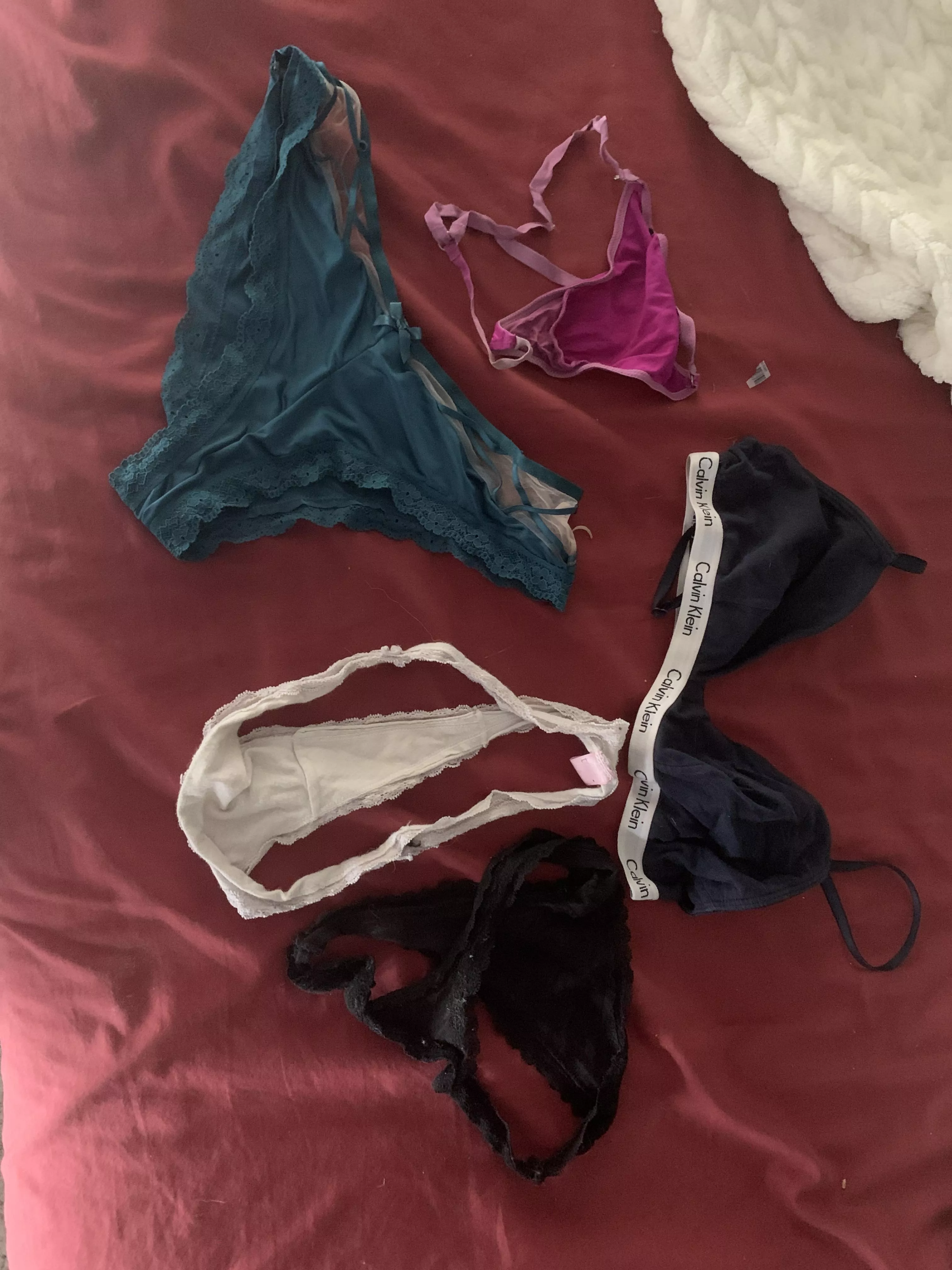 Pick one of my stepfamily’s things for me to cum on posted by PantyLover707