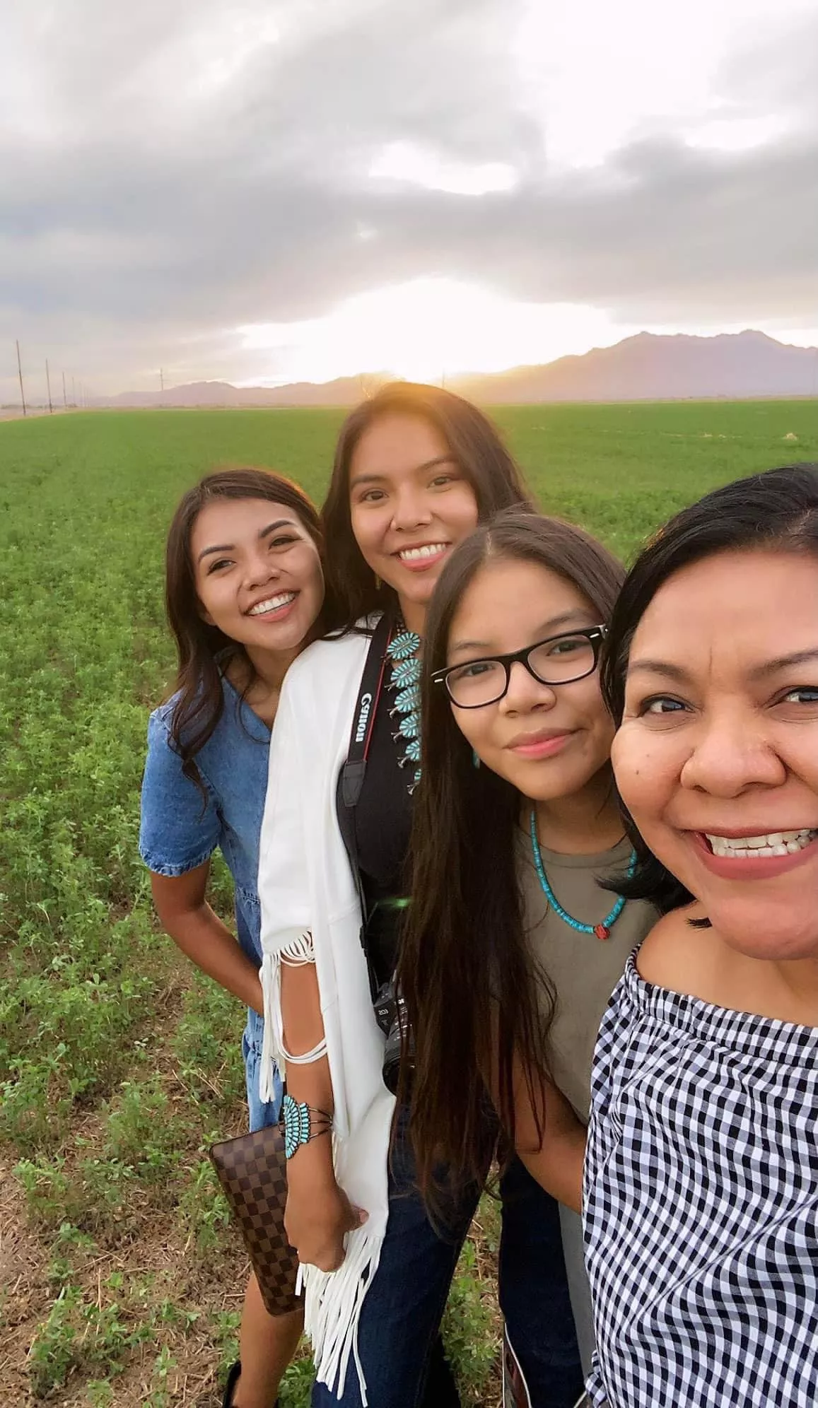 Pick one to cock/cum tribute and I’ll feed you. Send proof of second screen with pic posted by smokey0117