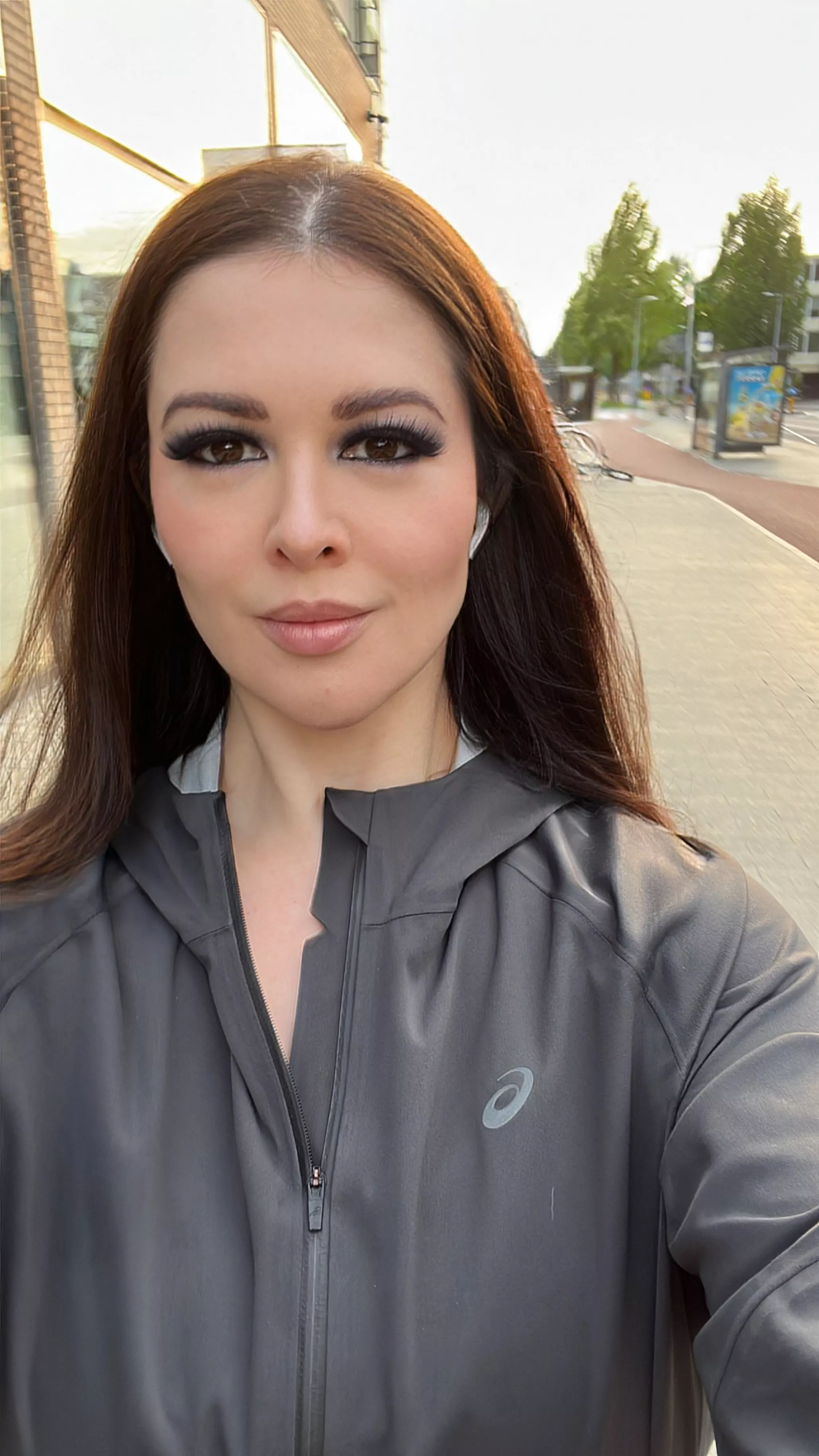 Picking up post-shoot sushi. posted by larkinlovexxx