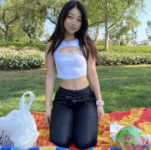 Picnic date by throwaway6699v