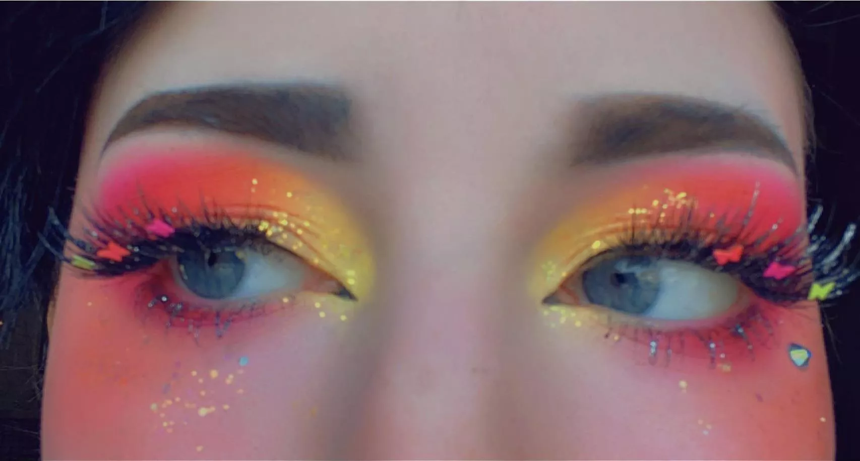 Pink and yellow butterflies 🌸 posted by sourbxtch