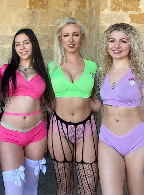 Pink green lilac posted by Chaturbater1