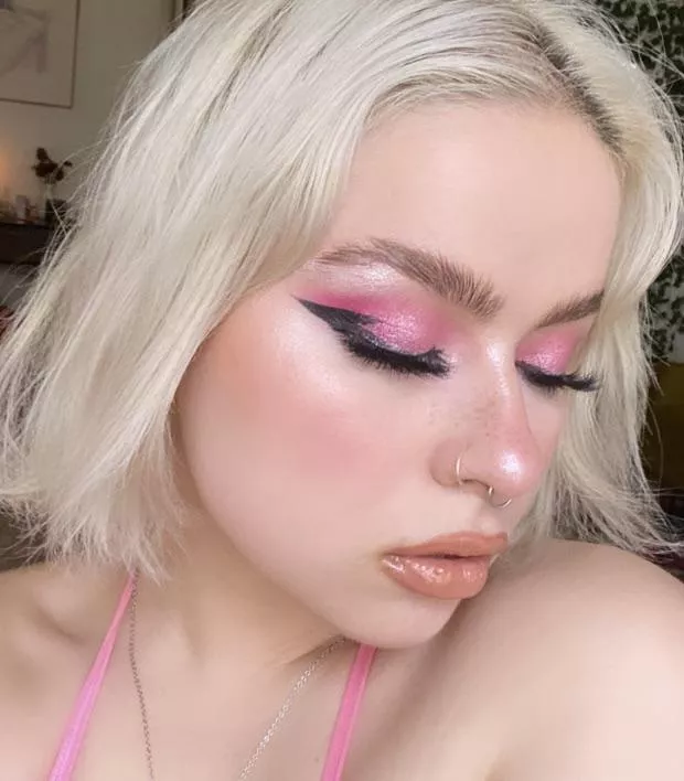 pink make up today 💗 posted by lilcherry6