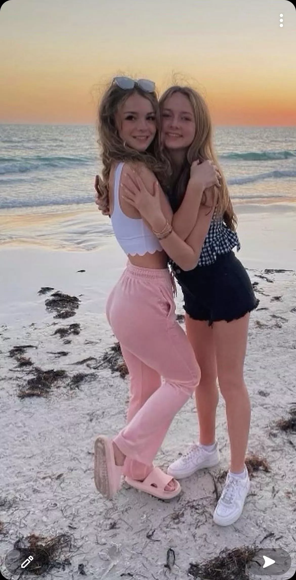 Pink Pants (IRTR) posted by AaronRodgers69420